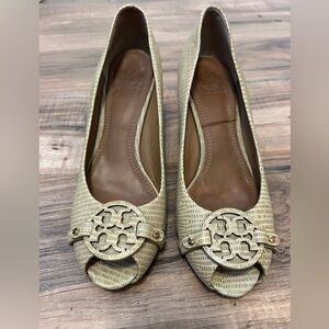 Tory Burch Mini Miller Tan Textured Leather Peep toe Wedges US7.5